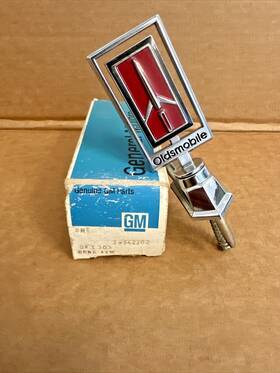 562202 Oldsmobile 1979 Delta Chrome Rocket Hood Ornament Emblem Nos 98 Regency