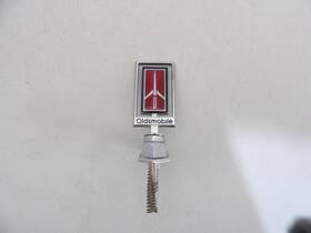 562206 Oldsmobile 1980 1981 1982-1988 Delta Royale Cutlass Ninety Eight Hood Ornament