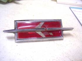 563950 Oldsmobile 1979-80 79 80 Starfire Header Emblem Gm
