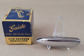 5945938 Oldsmobile 1 Nos Guide Gm Oem 1955 98 Medallion Chrome Trim Piece