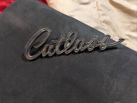 8727372 Oldsmobile Silver 1967- 69 # Cutlass Fender Emblem Oem