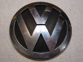 1k5853630 Original Part Oem 2008 Volkswagen Jetta Wolfsburg Ed. Trunk Deck Lid Emblem