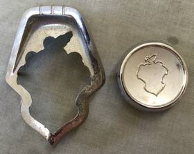 444990 Packard Pt#444990 Vintage Round Emblem And Bezel - Chrome 1950s Specific Fits Unknown