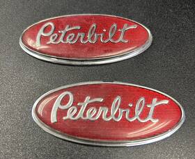 20-19283 Peterbilt 2 / Emblem Small 1.25 X 3 Inch Pn