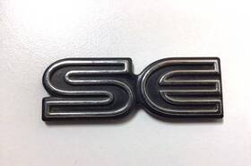 25544623 Pontiac Vintage 1990s Bonneville Se Emblem