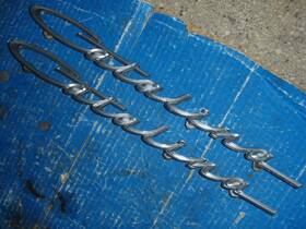 4528401 Pontiac 1965 1966 65 66 Catalina Fender Emblem Script