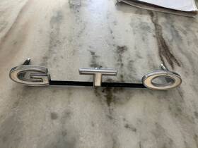 477874 Pontiac For 1970 Gto - Grille Emblem #477874