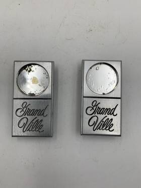 9621439 Pontiac Pair 1973 1974 Grand Ville Roof Sail Panel Emblems With Pins