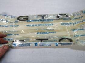 9775668 Pontiac 1964-1967 Gto Quarter Panel Emblems Chrome 2 Pc Nos