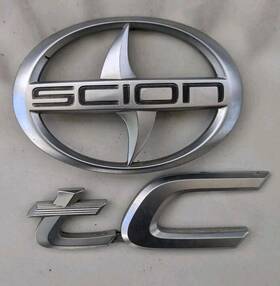 7541-21070 Scion 2005-2010 Tc Emblem Logo Badge Letters Rear Tailgate Trunk Silver