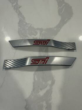 91123fg040 Subaru Oem 2011-2014 Impreza Wrx Sti Left And Right Fender Molding Trim Emblem Set
