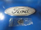T534978 Defenderworx Ford Oval Tailgate Emblem Gloss White