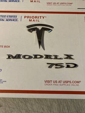 1047884-00-a Tesla Model X 75d Rear Tailgate Lift Gate Emblem Set Oem Used