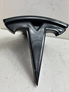 1047884-00-e Tesla 2017-2023 Model X Front Grille Emblem Badge Oem