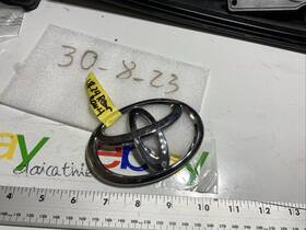 90975-a2003 Toyota 30347-a2003 2010-2024 Camry Corolla 19-24 Rav4 Rear Trunk Emblem Badge Oe