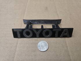 6132 Toyota Oem Vintage 5 3/8 Inch Emblem Badge Logo Nameplate Name Plate Insignia