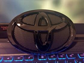 75301-02050 Toyota New Matt Black 14cm Logo Emblem Badge For Grille Corolla Altis