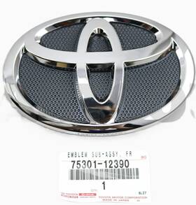 75301-12390 Toyota 7530112390 Genuine Emblem Radiator Grille