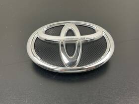 75311-06180 Toyota 2012 - 2014 Camry Xle Le Front Grille Chrome Emblem Oem