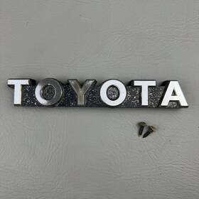 75311-89109 Toyota 1984-1986 Pickup 2wd Front Grille Emblem Badge Logo Chrome 7531189109 Oem