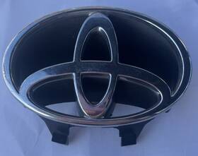 75311-aa020 Toyota 1997 98 99 00 2001 Camry Front Grille Emblem