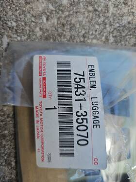 75431-35070 Toyota New Oem Inch 4runner Black Rear Lift Gate Badge Emblem