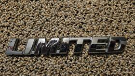 75443-42060 Toyota Bin28 2016 - 2018 Rav4 Rear Inch Limited Emblem Oem #75443-42060 Pre-owned