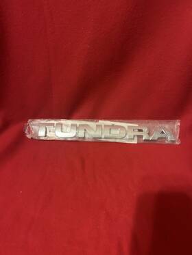 75471-0c040 Toyota 75471 0c040 Oem 2007-2013 Tundra Door Name Plate Emblem