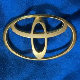 8185 Toyota 1992 1993 1994 1995 1996 Camry Rear Gold Emblem