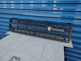 5311-89110a Toyota 89110a 1979-1983 Hilux 2wd Truck Front Grille With Emblem Factory Oem #
