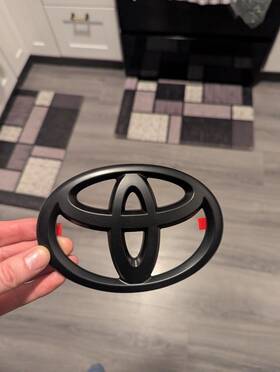 Pt948-89180-02 Toyota Gen 5 4runner Black Emblem Overlay Blackout