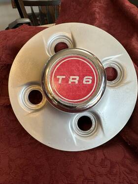 627502 Triumph 1969 - 1976 Tr6 Chrome Hubcap Wheel Center Badge