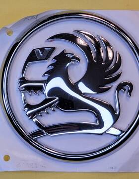 9207422 Vauxhall Emblem - New Open Package See Photos