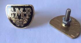F24-16400-e Vintique E-m-f Company Emf 30 Medallion / Emblem Set 1-3/8 Inch Wide By 1-1/8 High