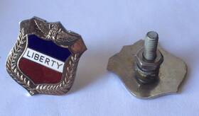 F47-16400-e Vintique Liberty Motor Car Medallion / Emblem Set With Mounting Studs