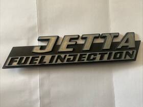 161853687g Volkswagen 74 - 81 Jetta Fuel Injection Badge / Emblem Vw 161 853 687g Used
