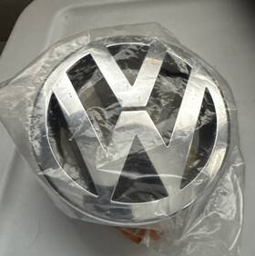 1t0-853-601-a-fdy Volkswagen Genuine Oem Vw Emblem