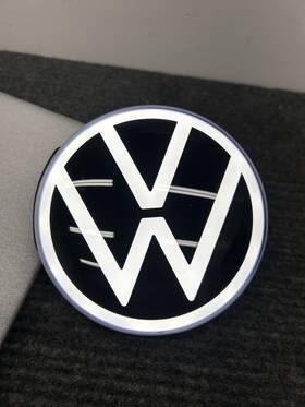 25116201 Volkswagen Oem 2021 2022 2023 Id.4 Illuminated Front Grille Emblem
