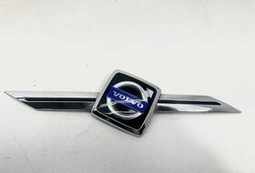 08659020 Volvo 2005 2006 2007 S60r S60 V70r Grill Emblem Used Oem Tabs
