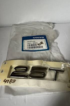 9157133 Volvo S40 Mk2 Rear Emblem Badge New Genuine