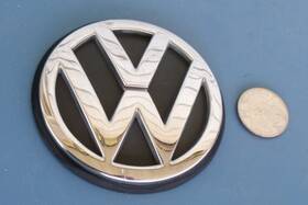 3b0853630 Vw Volkswagen Oem Emblem Chrome/black 3b0 853 630 11-18 Trunk Rear Badge 3 1/8 Inch