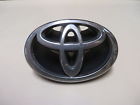 Xxxx-02080 Toyota Grille Emblem Oe