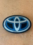 2010 2015 Toyota Prius 13 16 Avalon Front Grill Emblem Logo Oem 53141-47011. Fixed Price $286.99.