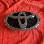 Front Grille Emblem For Toyota Camry Se Xle 2009 2010 20011 6GEN. Fixed Price $19.56.