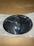 2007-2009 Toyota Camry Front Grille Emblem Badge Logo Oem 75311-33150. Fixed Price $30.00.