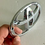 Toyota Rear Liftgate Emblem Badge Logo Highlander 2014-2019 Cruiser 2008-15. Fixed Price $19.89.