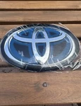 90975-C2022 Toyota Sienna Hybrid Oem 2021-2023 Front Grille Emblem Logo Radar. Fixed Price $74.99.