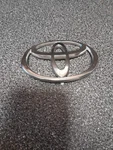 Toyota 2002-2006 Medallion. Fixed Price $9.00.