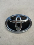 Oem 2012 2017 Toyota Camry Front Grille Emblem Badge Logo 75310-06010. Fixed Price $25.00.