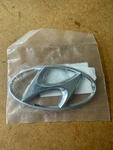 New 15-16 Hyundai Genesis Rear "h" Trunk Lid Emblem Oem 86326 B1000 / Su 2135. Fixed Price $14.75.
